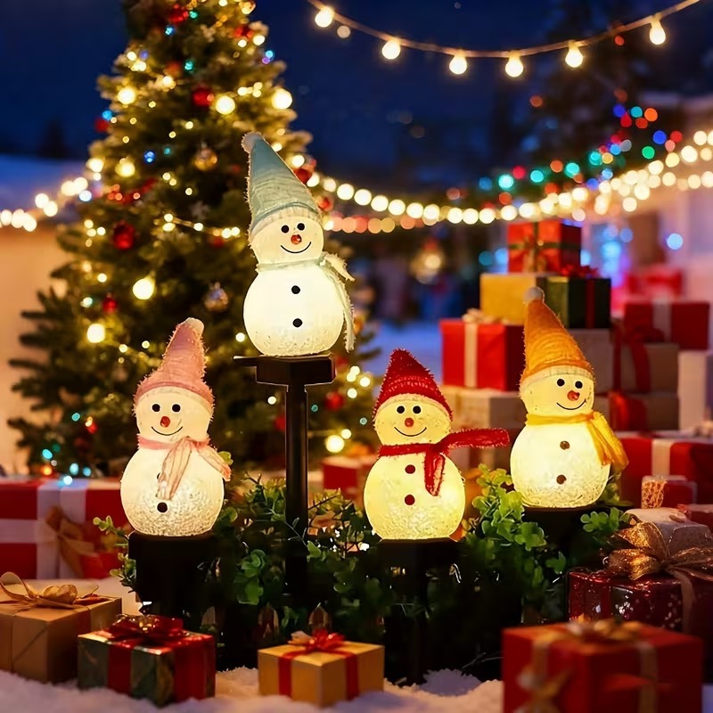 Outdoor Lighting Accent - Aurooso sneeuwpop-gazonlamp op zonne-energie, LED-tuinpaallamp voor